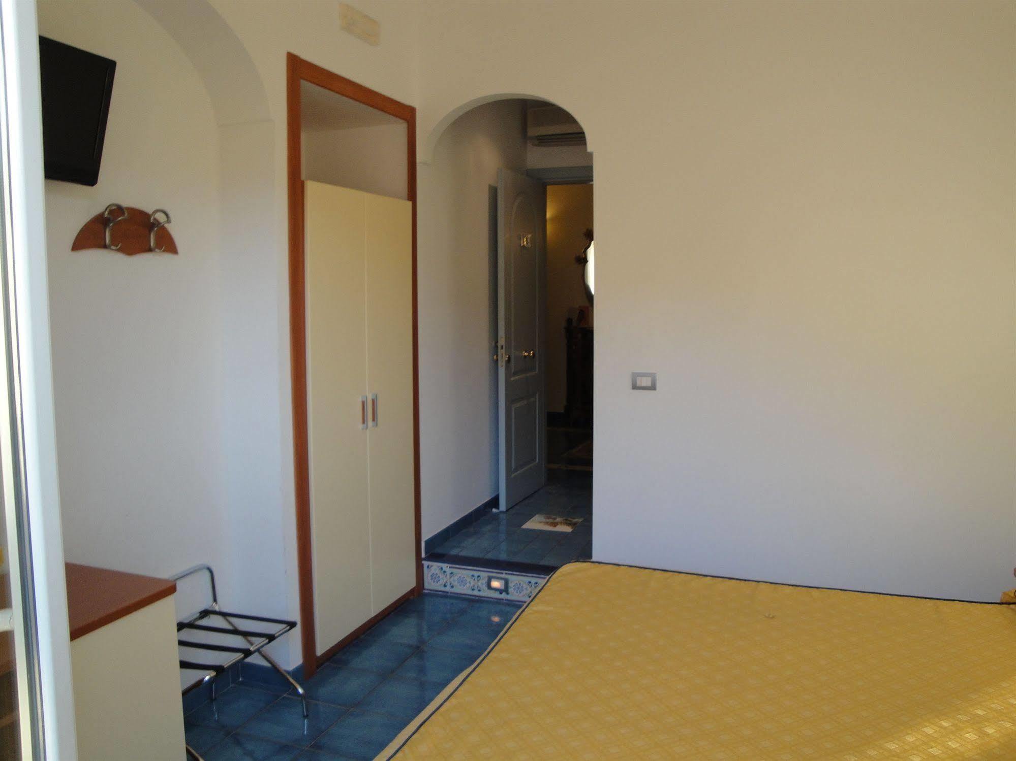 Meuble Casa Mannini Rooms Maiori Dış mekan fotoğraf